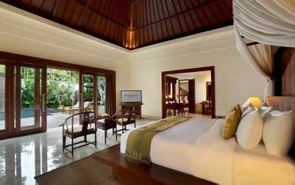 Five-star Villa Resort Accommodations