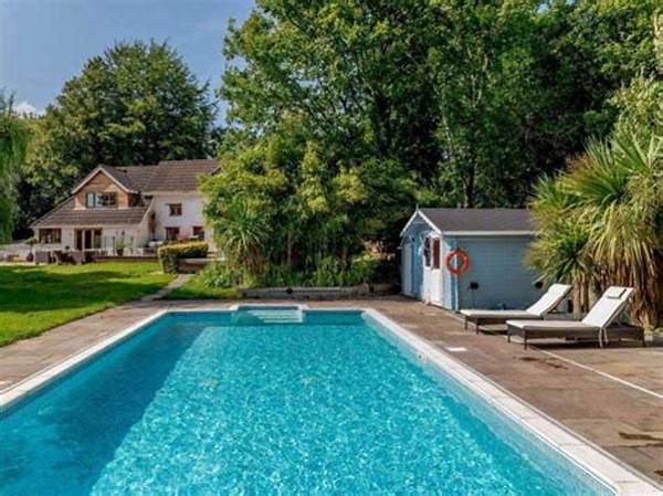 Family-friendly Cottages With Swimming Pools